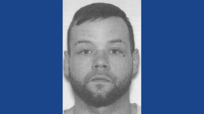 Police searching for wanted fugitive in Georgia