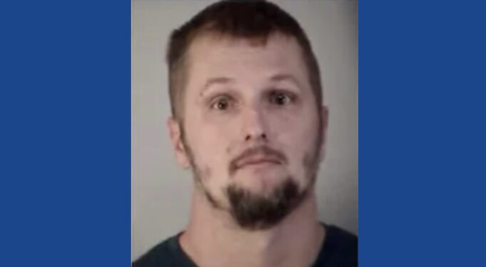 One person arrested after pulling gun on newspaper carrier in Florida