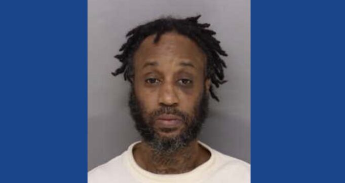 Police searching for wanted fugitive in Ohio