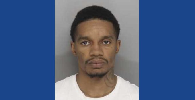 Police searching for wanted fugitive in Ohio