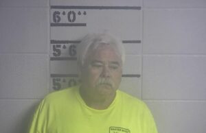 One person dead, one arrested following vehicle crash in Kentucky