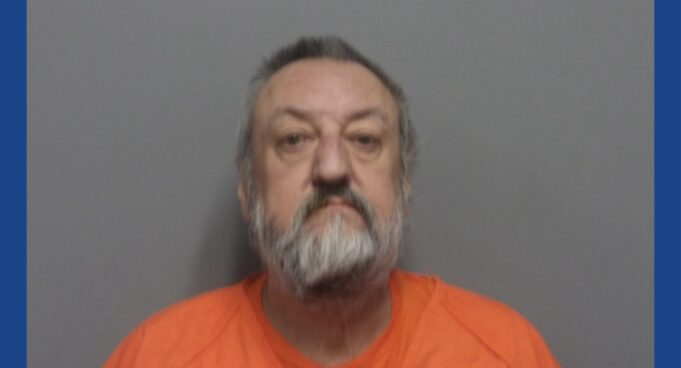Police searching for wanted fugitive in Ohio