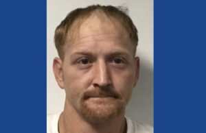 Police searching for wanted fugitive in Alabama