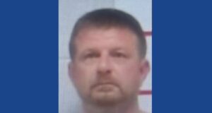 Police chase ends in arrest at Dollar General in Georgia