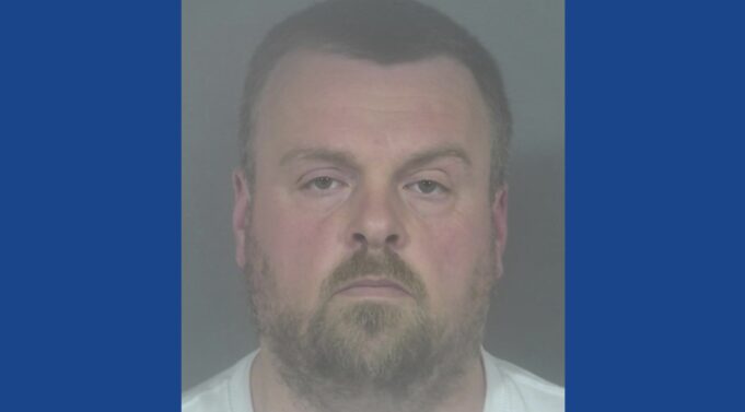 Police searching for wanted fugitive in Indiana