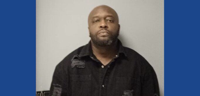 Police searching for convicted drug offender in Ohio