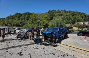 Two people injured following vehicle crash in Kentucky