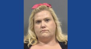 Police searching for wanted fugitive in Florida