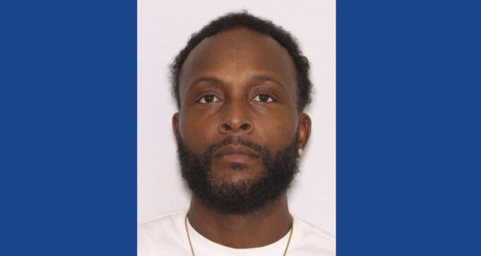 Police searching for wanted fugitive in Ohio