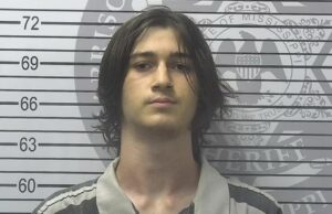 One person arrested following police chase in Mississippi