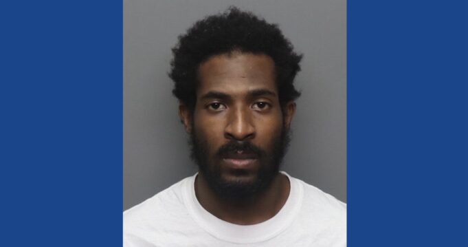 Police searching for wanted fugitive in Tennessee