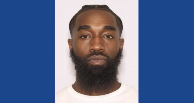 Police searching for wanted fugitive in Ohio