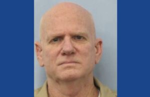Police searching for escaped inmate in Alabama