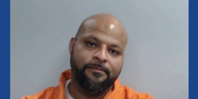 Police searching for wanted fugitive in Kentucky