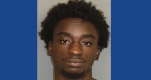 Police searching for wanted fugitive in Alabama