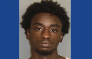 Police searching for wanted fugitive in Alabama