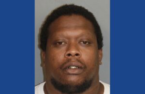 Police searching for wanted fugitive in Alabama