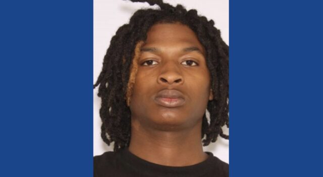 Police searching for wanted fugitive in Ohio
