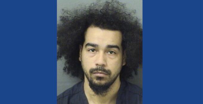 Police searching for wanted fugitive in Florida