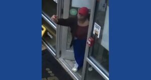 Police seek suspect accused of pepper-spraying restaurant employees in Ohio