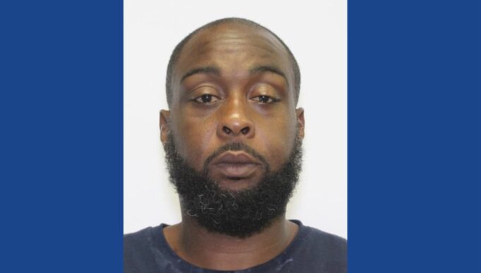 Police searching for wanted fugitive in Ohio