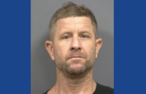Police searching for wanted fugitive in Florida