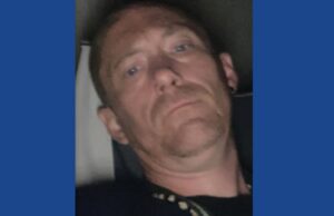 Police searching for wanted fugitive in Kentucky