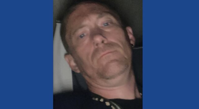 Police searching for wanted fugitive in Kentucky