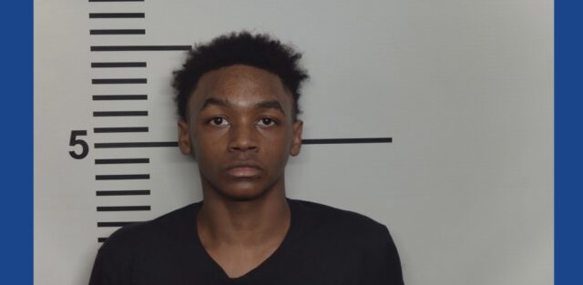 McDonald’s employee arrested for pointing gun at customers in Kentucky
