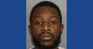 Police searching for wanted fugitive in Alabama