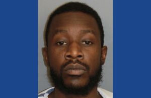 Police searching for wanted fugitive in Alabama