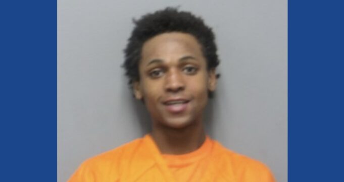 Police searching for wanted fugitive in Ohio