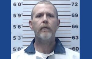 Police searching for wanted burglary suspect in Georgia