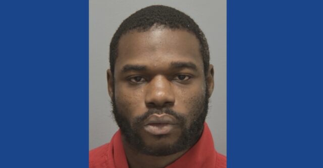 Police searching for wanted fugitive in Florida