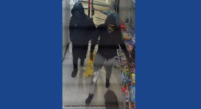 Police attempting to identify two robbery suspects in Florida