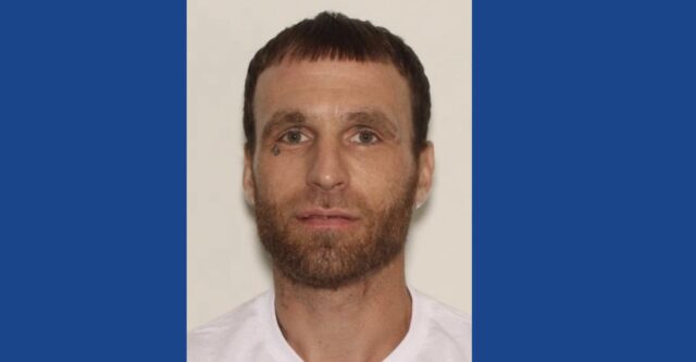 Police searching for wanted fugitive in Ohio
