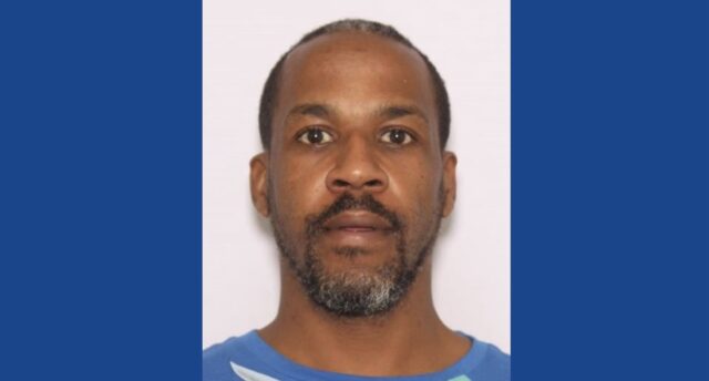 Police searching for wanted fugitive in Ohio