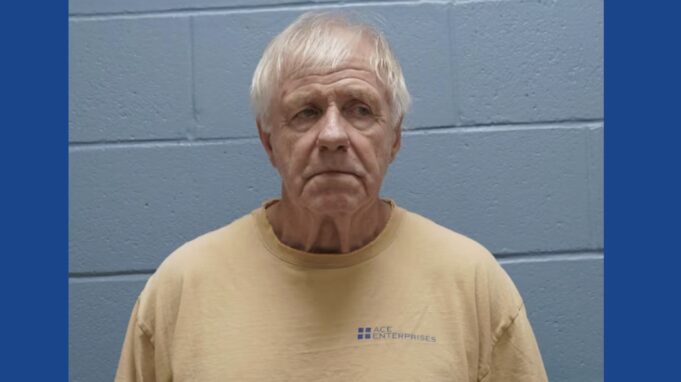 Man arrested after assaulting elderly mother in Alabama