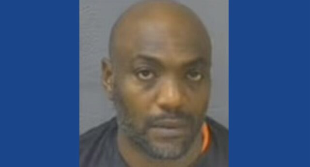 Police searching for two armed robbery suspects in Virginia