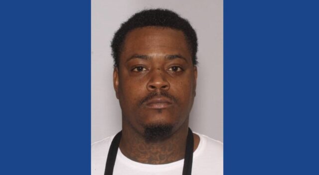 Police searching for wanted fugitive in Ohio