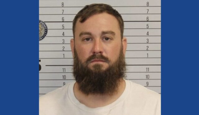 Man arrested after stealing $10,000 worth of Christmas presents in Tennessee