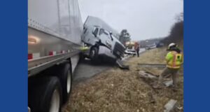 Part of I-81 in Virginia shut down following tractor-trailer crash