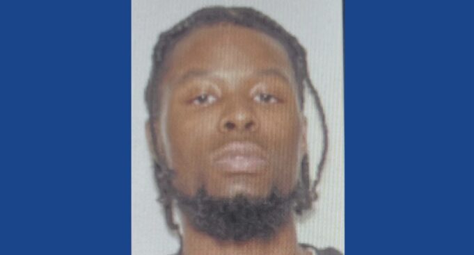 Police searching for police impersonation suspect in Georgia