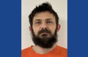 Police searching for escaped inmate in Oklahoma