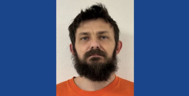 Police searching for escaped inmate in Oklahoma