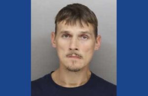 Police searching for wanted larceny suspect in Ohio