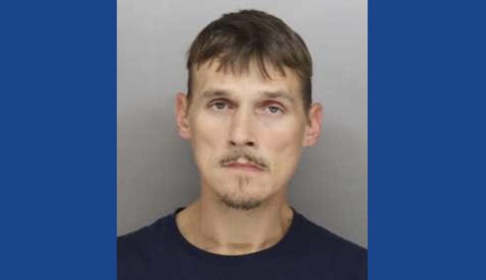 Police searching for wanted larceny suspect in Ohio