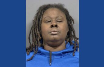 Police searching for woman who stole children’s clothes in Florida