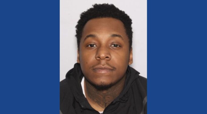 Police searching for wanted robbery suspect in Ohio