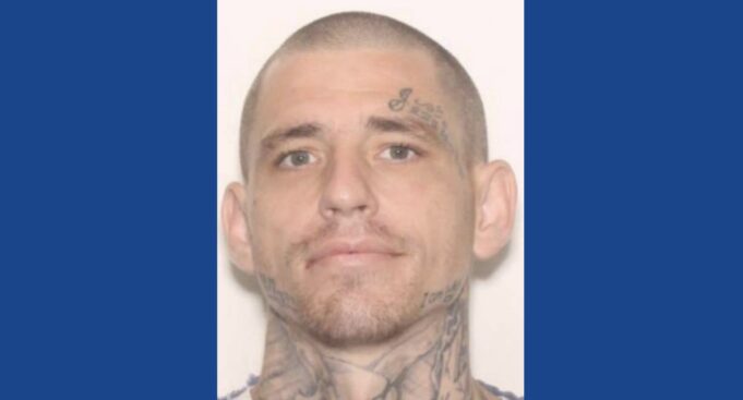 Police searching for wanted shooting suspect in Florida